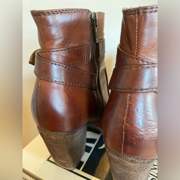 Frye Patty Riding Boots - Leather block heel - size 5.5 - Picture 5 of 6